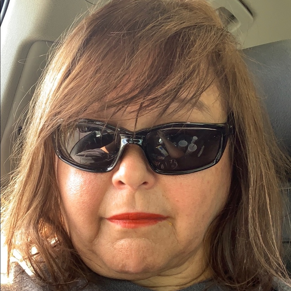 Meet your Posher, Carol